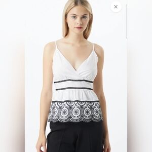 Banana Republic Top Blouse  Black and White  Beautiful Top EUC  Szs XSMALL